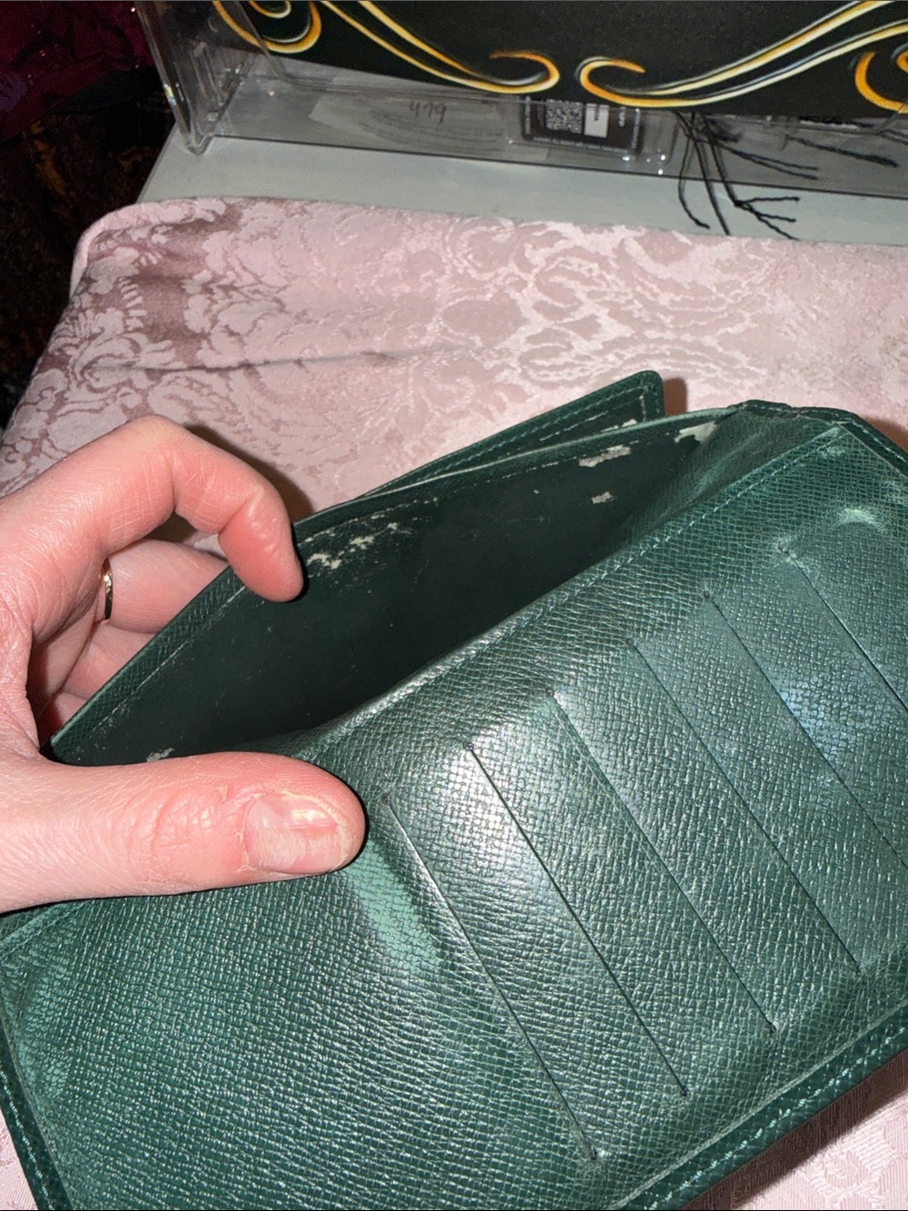 Louis Vuitton Green Textured Long Wallet - Picture 6 of 10